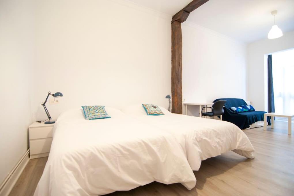 Familias Y Grupos - Muy Buena Ubicacion - Bilbao Apartment Ngoại thất bức ảnh