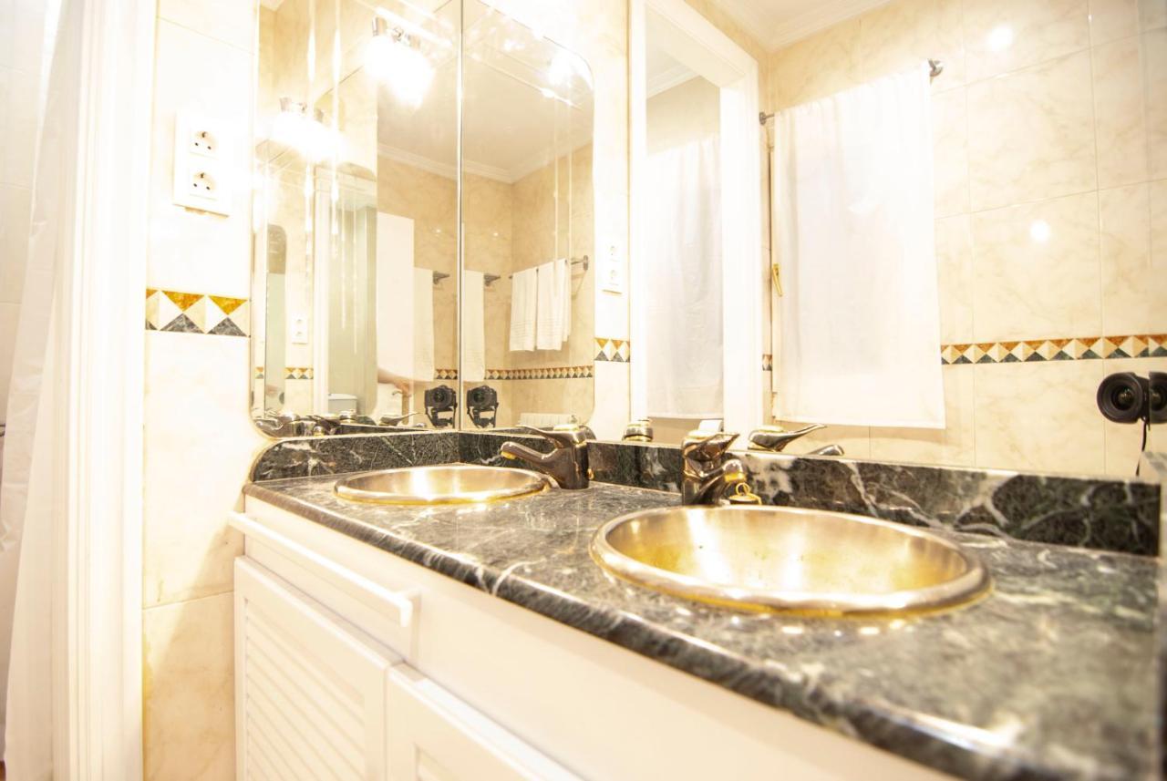 Familias Y Grupos - Muy Buena Ubicacion - Bilbao Apartment Ngoại thất bức ảnh